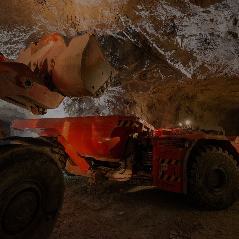 Underground LHD mining machine