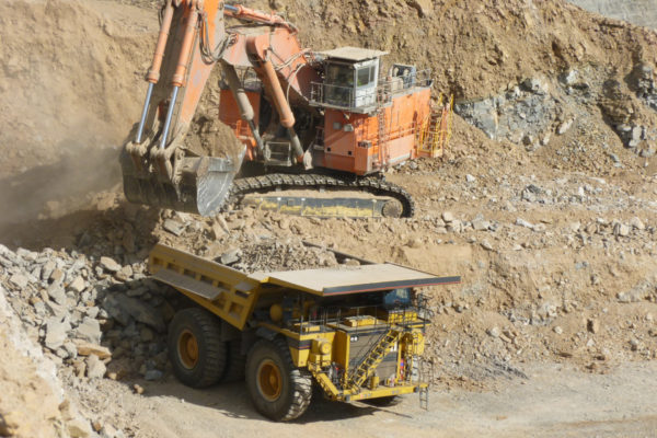 Titan 3330 payload management and stingray cast lips for excavators can help to reduce carbon emissions